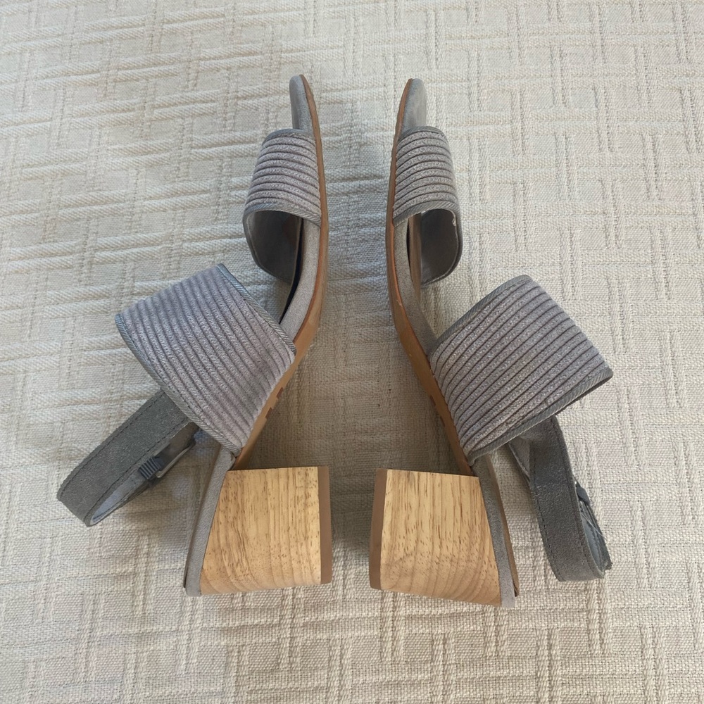 Toms grey corduroy block heel sandals. - Picture 3 of 8